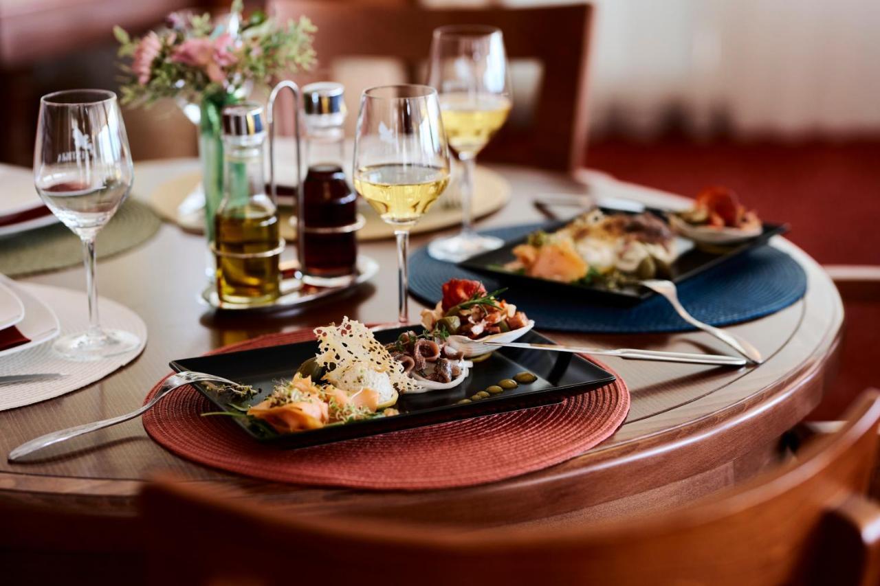 Hotel Villa Schubert Опатия Экстерьер фото